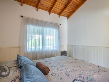 Casa en Barrio privado digna de ver luminosa, pileta, cocheras, 3dorm 5amb 2baños toilette lavadero