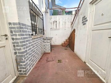 PH en venta en San Jose. Al frente. 3 dormitorios.