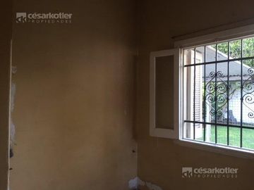 Chalet en 2 plantas c/ parque y Local en esquina