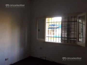 Chalet en 2 plantas c/ parque y Local en esquina