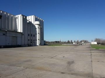 Planta industrial de 13745 m2 cub, en Moreno