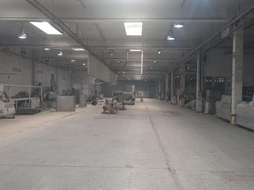 Planta industrial de 13745 m2 cub, en Moreno