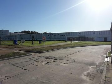 Planta industrial de 13745 m2 cub, en Moreno