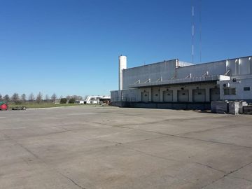 Planta industrial de 13745 m2 cub, en Moreno