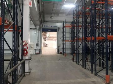 Planta industrial de 13745 m2 cub, en Moreno