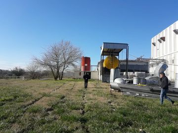 Planta industrial de 13745 m2 cub, en Moreno