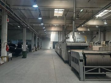 Planta industrial de 13745 m2 cub, en Moreno