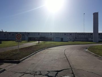Planta industrial de 13745 m2 cub, en Moreno