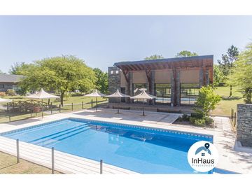 Posada de categoría en barrio 4 Horizontes, Villa General Belgrano