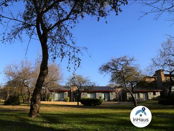 Posada de categoría en barrio 4 Horizontes, Villa General Belgrano