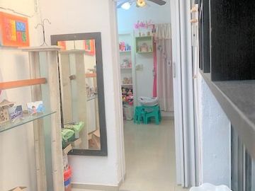 EXCEPC PH PB TIPO LOFT ESPECTAC JARDÍN  PARR IGUAL A ESTREN TOTALM RECICL C/POSIB CONSTRUCC DE MÁS AMBIENTES