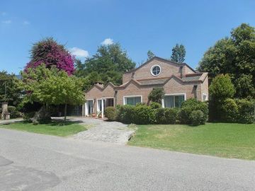 Casa - River Oaks