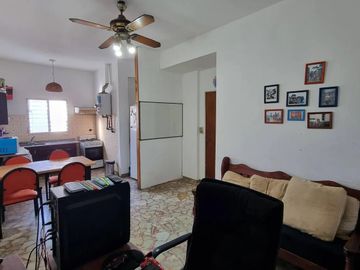 PH en venta - 2 Dormitorios 1 Baño - 133Mts2 - Martín Coronado, Tres de Febrero
