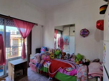 PH en venta - 2 Dormitorios 1 Baño - 133Mts2 - Martín Coronado, Tres de Febrero