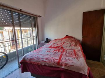 PH en venta - 2 Dormitorios 1 Baño - 133Mts2 - Martín Coronado, Tres de Febrero