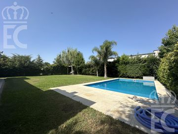 Casa en venta - alquiler Pileta - barrio La Horqueta de Echeverría