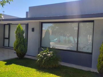 Casa en venta - alquiler Pileta - barrio La Horqueta de Echeverría