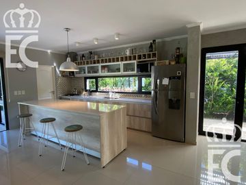 Casa en venta - alquiler Pileta - barrio La Horqueta de Echeverría