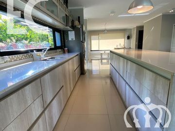 Casa en venta - alquiler Pileta - barrio La Horqueta de Echeverría