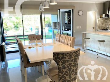 Casa en venta - alquiler Pileta - barrio La Horqueta de Echeverría