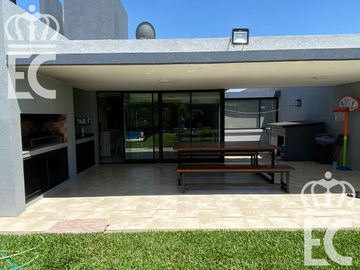 Casa en venta - alquiler Pileta - barrio La Horqueta de Echeverría