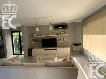 Casa en venta - alquiler Pileta - barrio La Horqueta de Echeverría