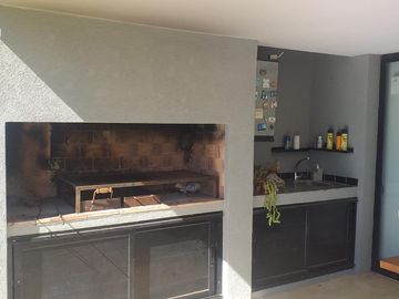 Casa en venta - alquiler Pileta - barrio La Horqueta de Echeverría