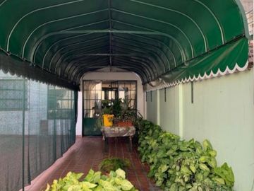 Casa DE 6 AMBIENTE EN DOS PLANTAS