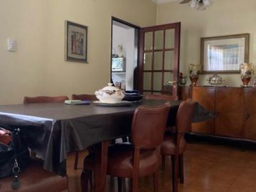 Casa DE 6 AMBIENTE EN DOS PLANTAS