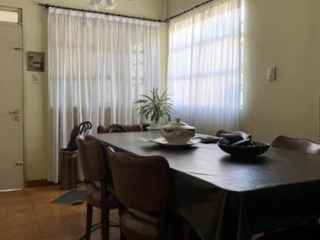 Casa DE 6 AMBIENTE EN DOS PLANTAS