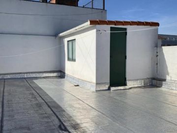 Casa DE 6 AMBIENTE EN DOS PLANTAS