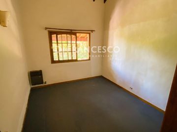 Venta - Casa de 5 ambientes en Pinamar - zona Golf Viejo