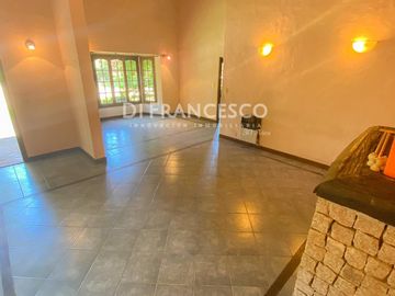 Venta - Casa de 5 ambientes en Pinamar - zona Golf Viejo