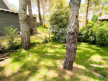 Venta - Casa de 5 ambientes en Pinamar - zona Golf Viejo
