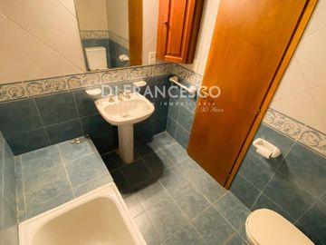 Venta - Casa de 5 ambientes en Pinamar - zona Golf Viejo