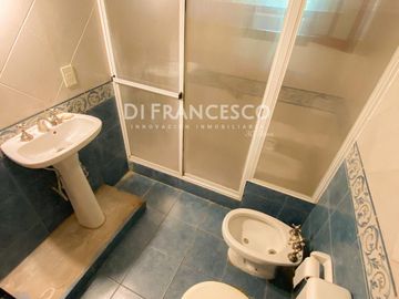 Venta - Casa de 5 ambientes en Pinamar - zona Golf Viejo