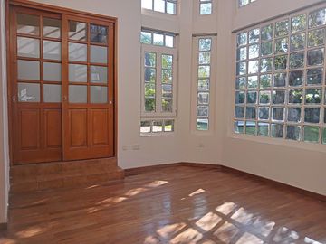 casa en venta en city bell. gonnet