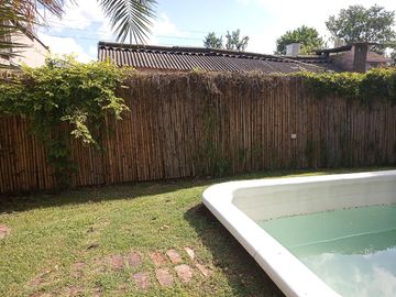 casa en venta en city bell. gonnet