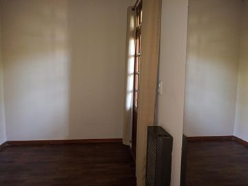 casa en venta en city bell. gonnet