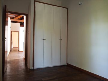 casa en venta en city bell. gonnet