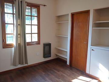 casa en venta en city bell. gonnet