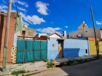 VENTA  CASA  3 AMB 78 M2  VALENTIN ALSINA