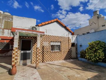 VENTA  CASA  3 AMB 78 M2  VALENTIN ALSINA