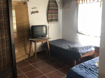 Casa en venta - 2 Dormitorios 1 Baño - Cocheras - 698Mts2 - Pipinas