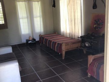 Casa en venta - 2 Dormitorios 1 Baño - Cocheras - 698Mts2 - Pipinas