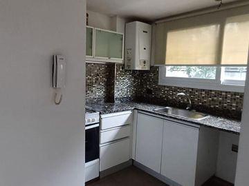 Departamento 3 Ambientes C/ Balcón y Patio - Quilmes Centro