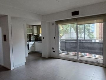 Departamento 3 Ambientes C/ Balcón y Patio - Quilmes Centro