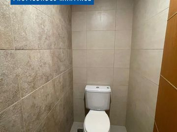 Venta departamento de 4 amb c/cochera fija en Olivos
