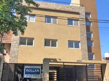 Venta departamento de 4 amb c/cochera fija en Olivos