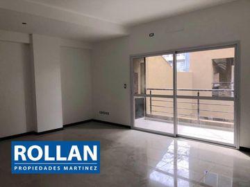 Venta departamento de 4 amb c/cochera fija en Olivos
